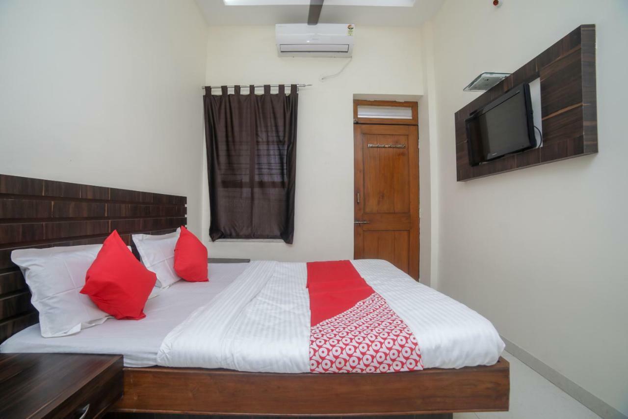 Oyo 46697 Hotel Gopi Nagpur Exterior foto